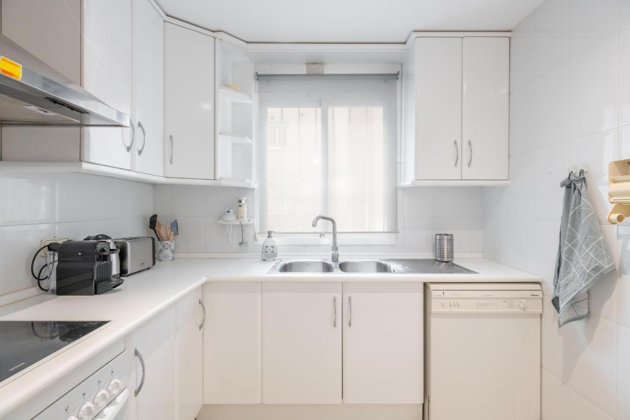 Apartamento Familiar Vistas Al Mar By Rent Me Estepona Ngoại thất bức ảnh
